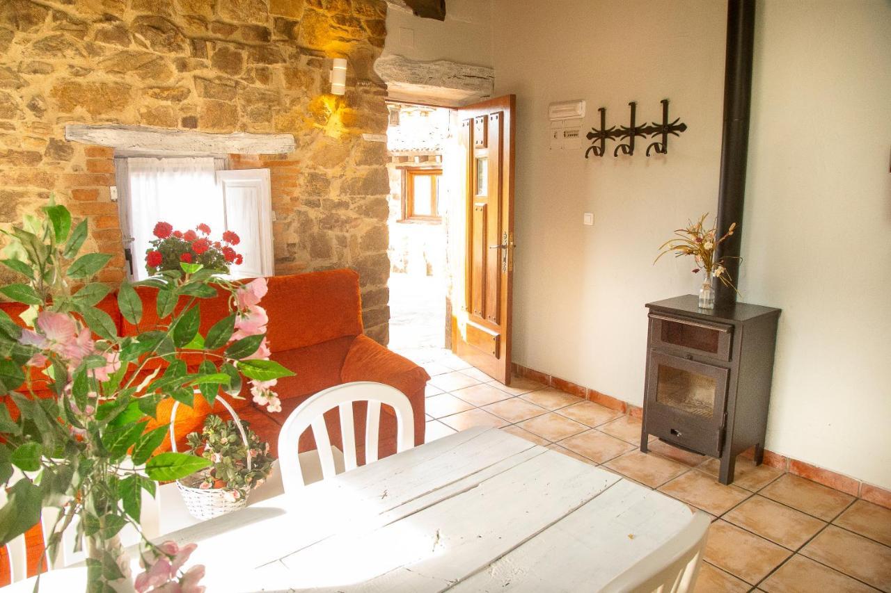 Apartamentos El Patio Lerones المظهر الخارجي الصورة