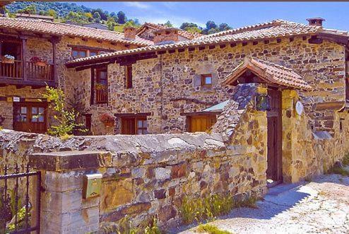 Apartamentos El Patio Lerones المظهر الخارجي الصورة